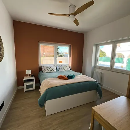 Kalya Surf House Caparica * Costa de Caparica